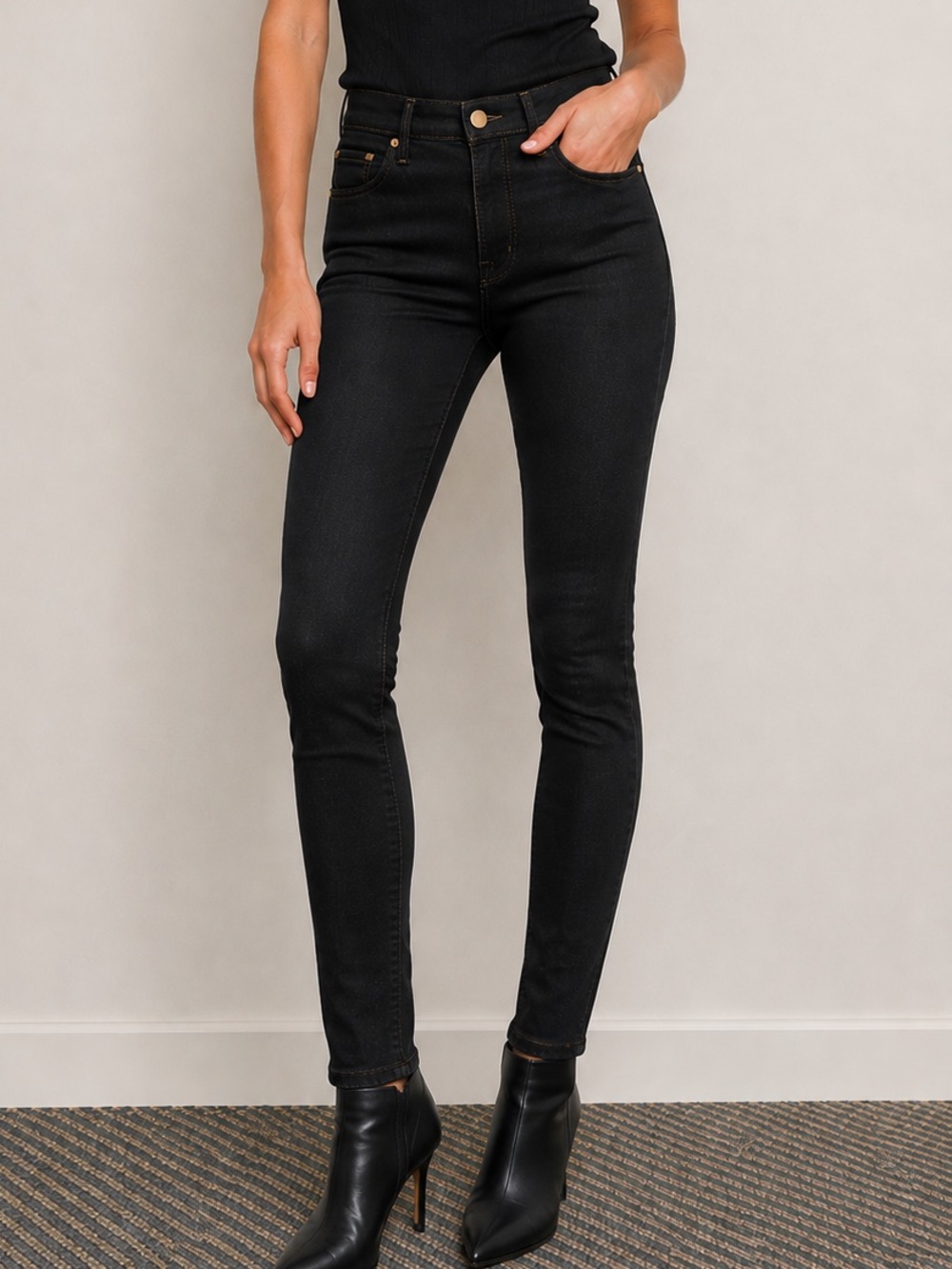 J Brand Jeans size 26. Dark denim with contrast sticking